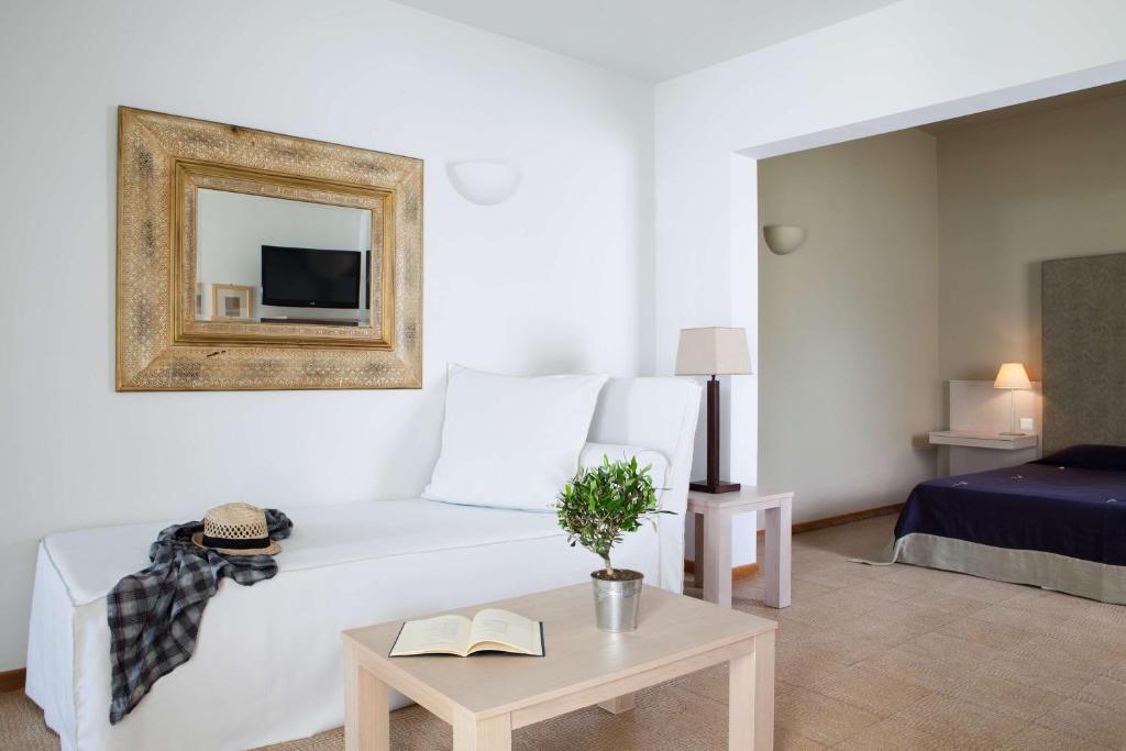 Minos Beach art Hotel