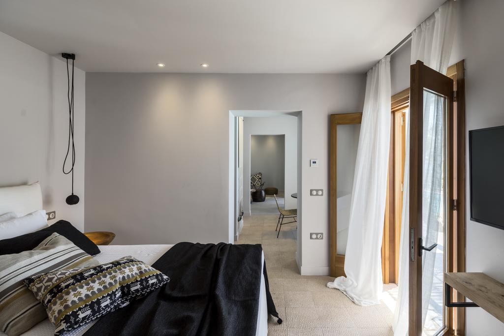 Minos Beach art Hotel