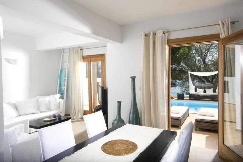 Minos Beach art Hotel