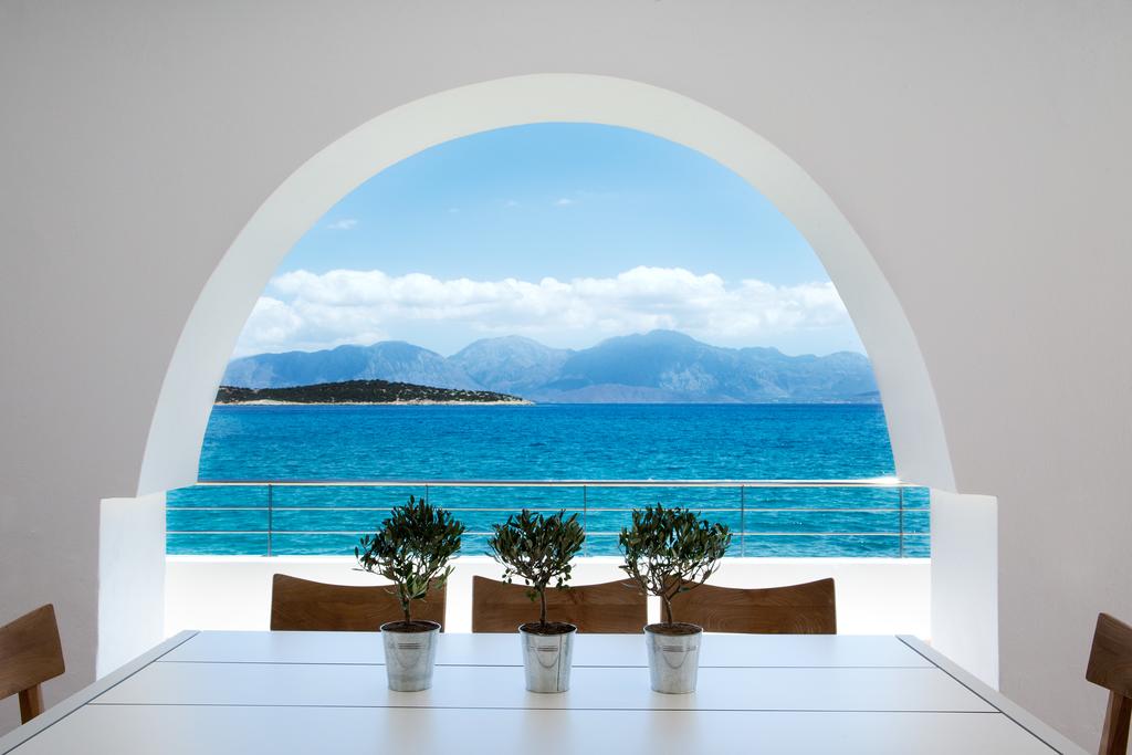 Minos Beach art Hotel
