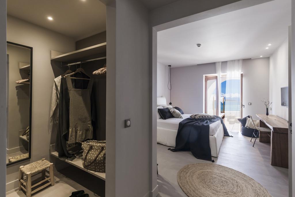 Minos Beach art Hotel
