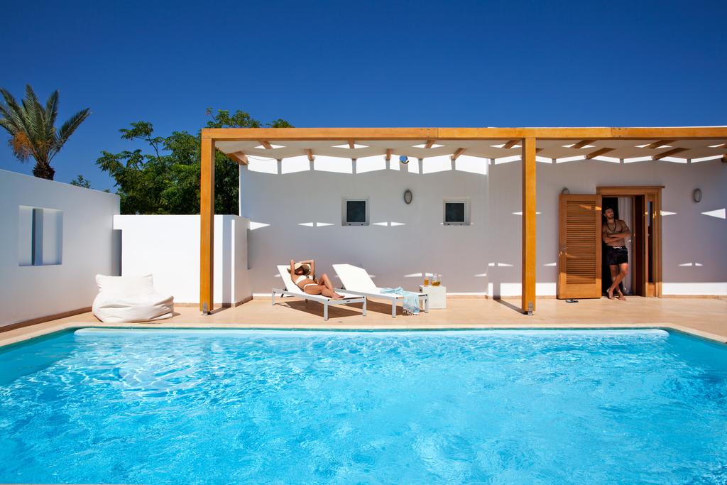 Minos Beach art Hotel