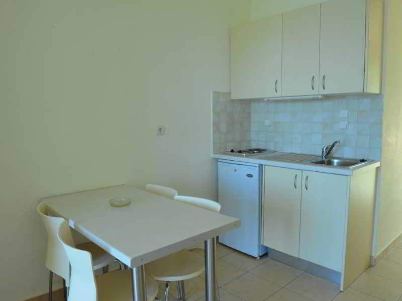 Mirabella Apartments