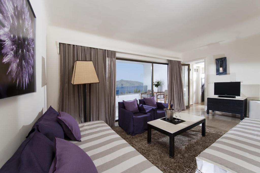 Minos Palace Hotel & Suites