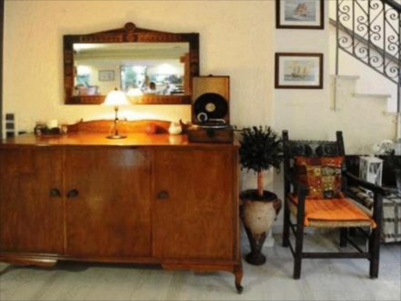 Sunbeam Studio & Apartments