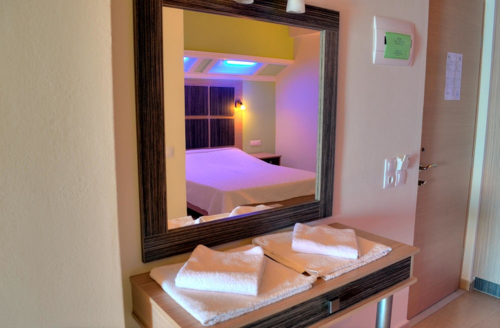 Minos Boutique Hotel