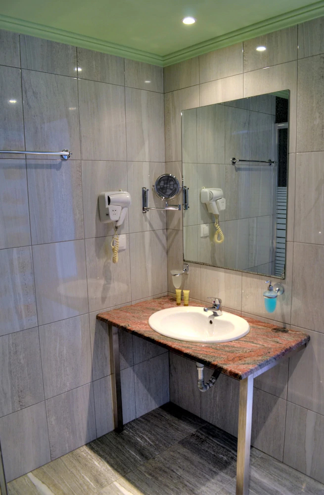 Minos Boutique Hotel