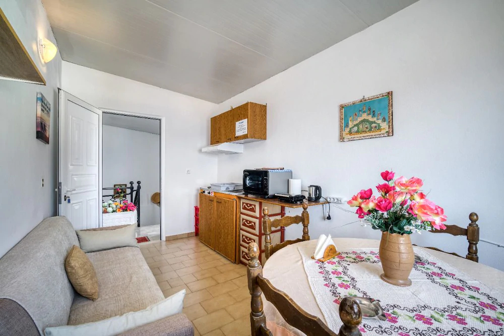 Lefteri's Rooms