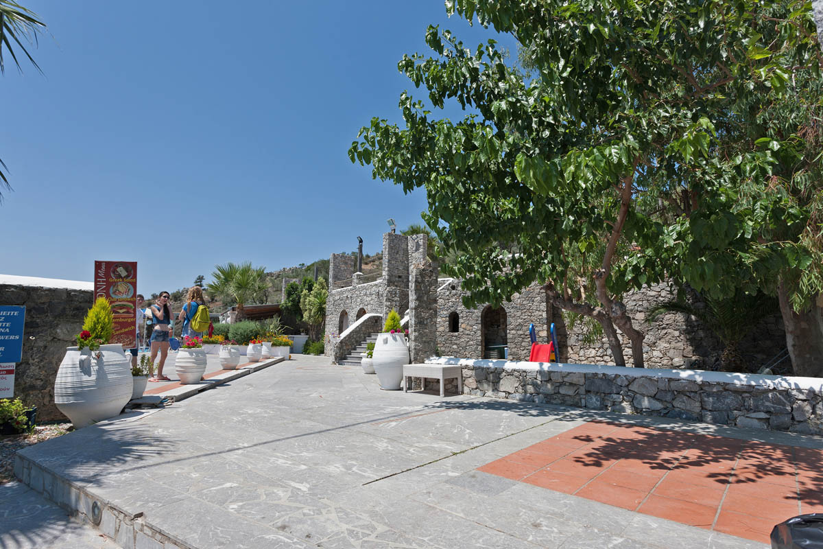 Rastoni Hotel