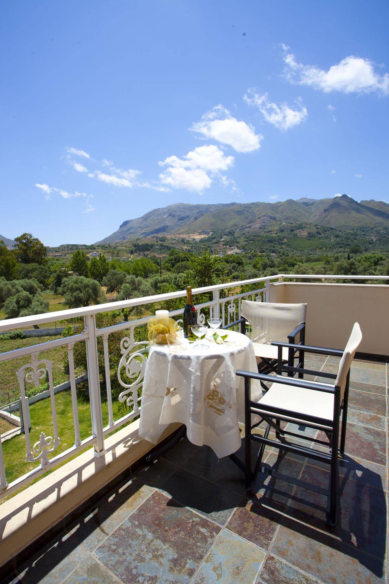 Villa Aurora