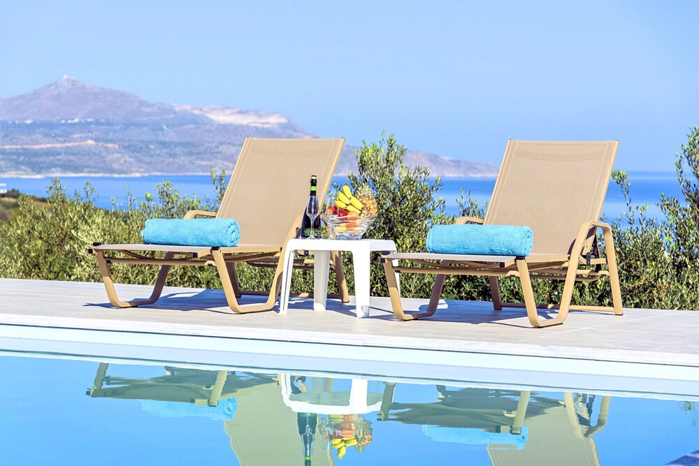 Cretan Family Villa