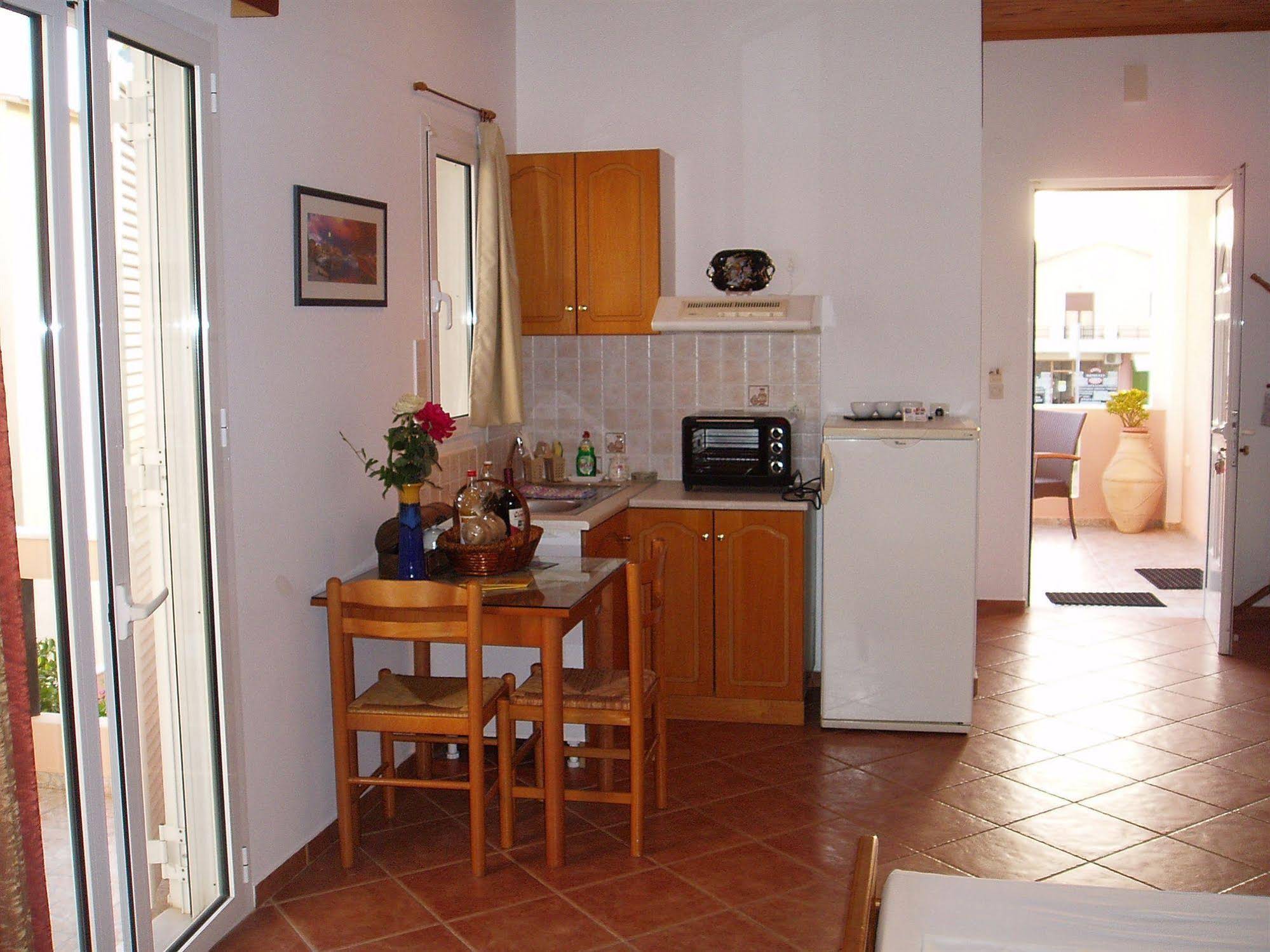 Elena Apartments Almirida