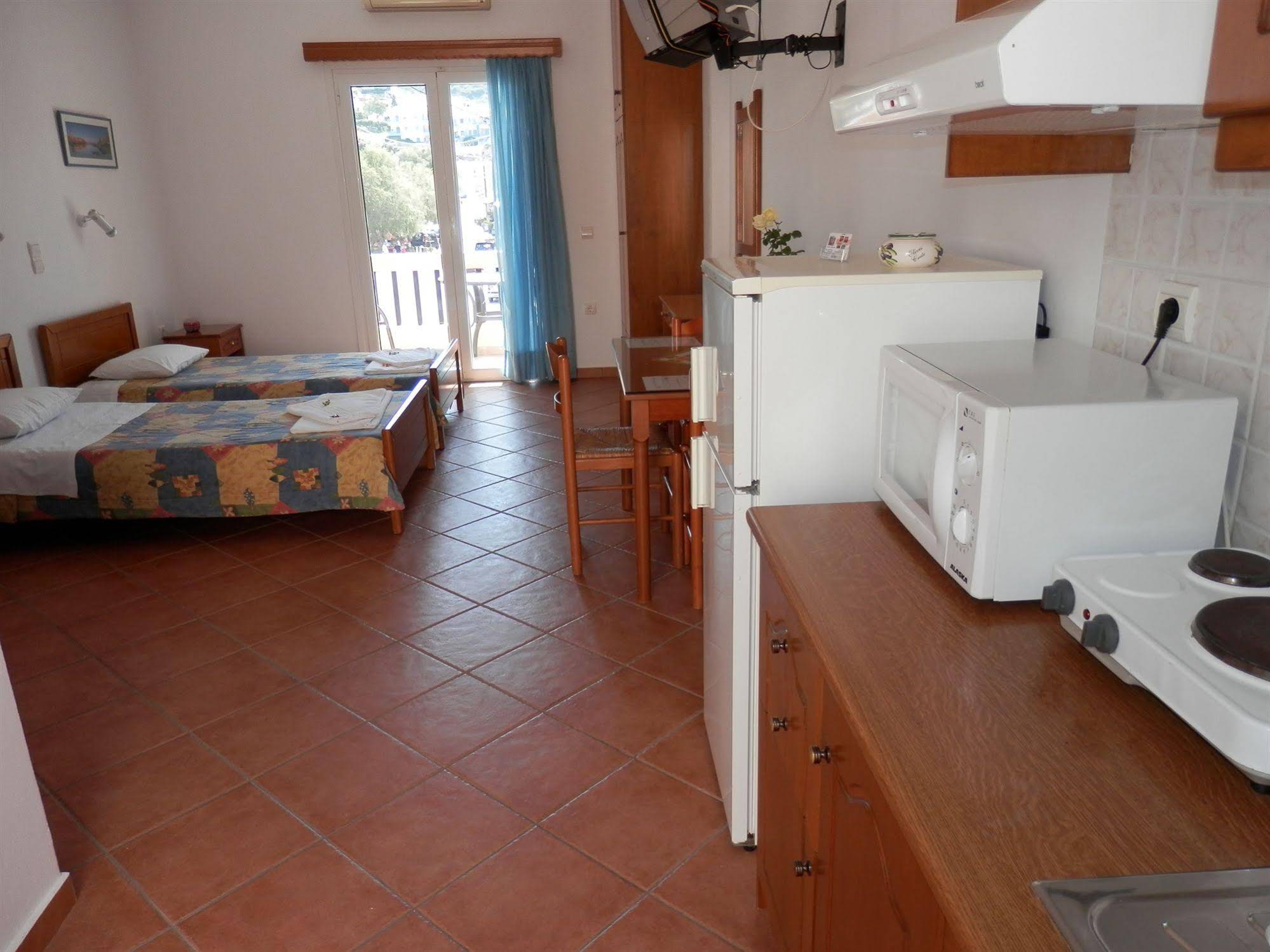 Elena Apartments Almirida