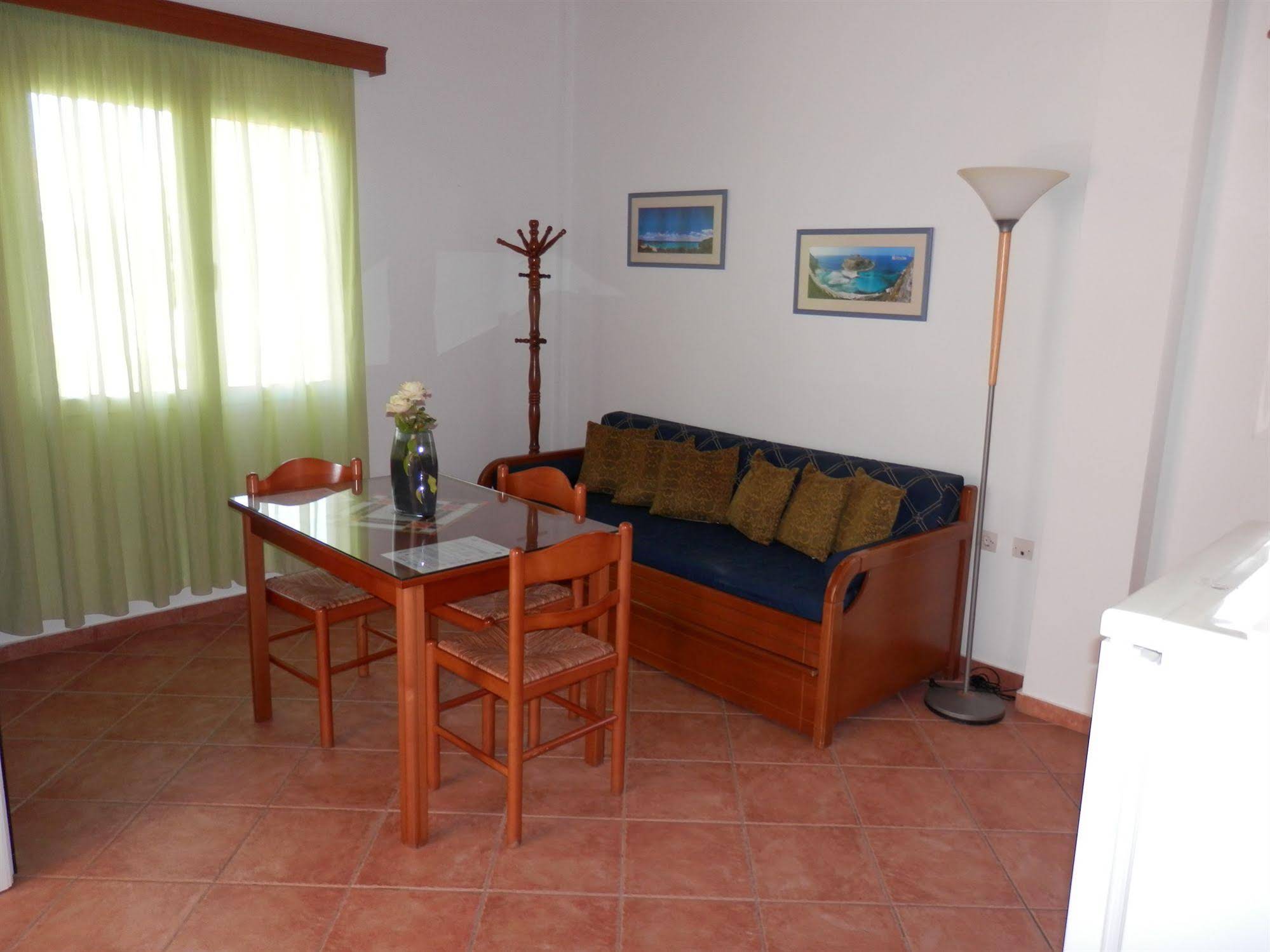 Elena Apartments Almirida