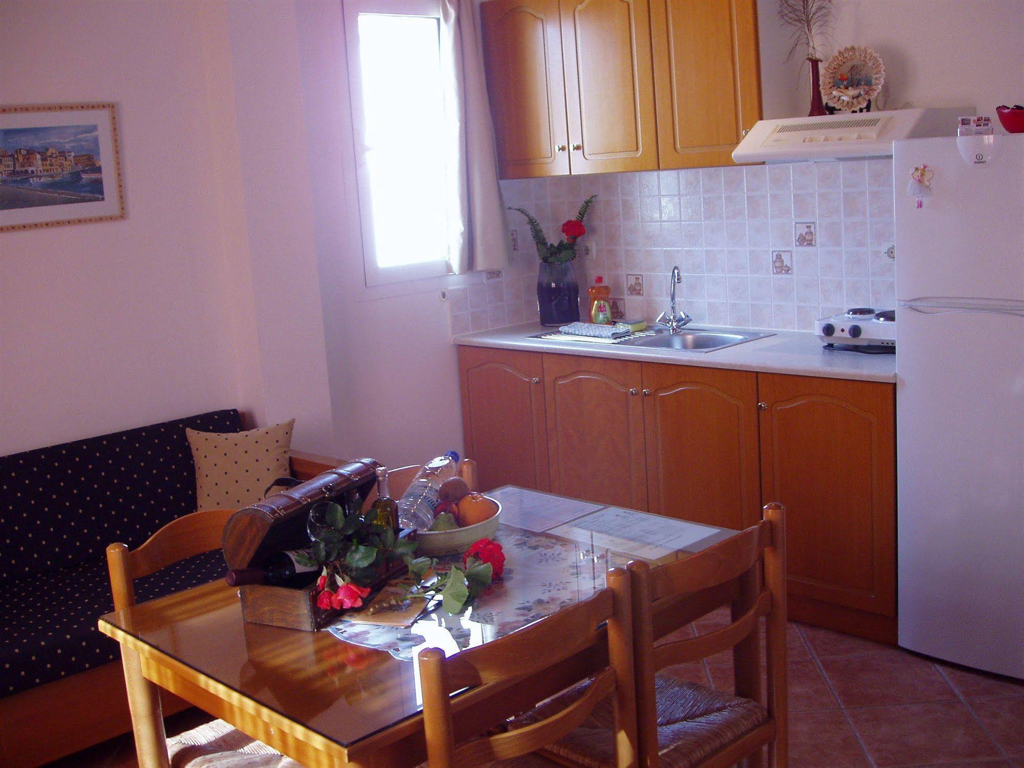 Elena Apartments Almirida