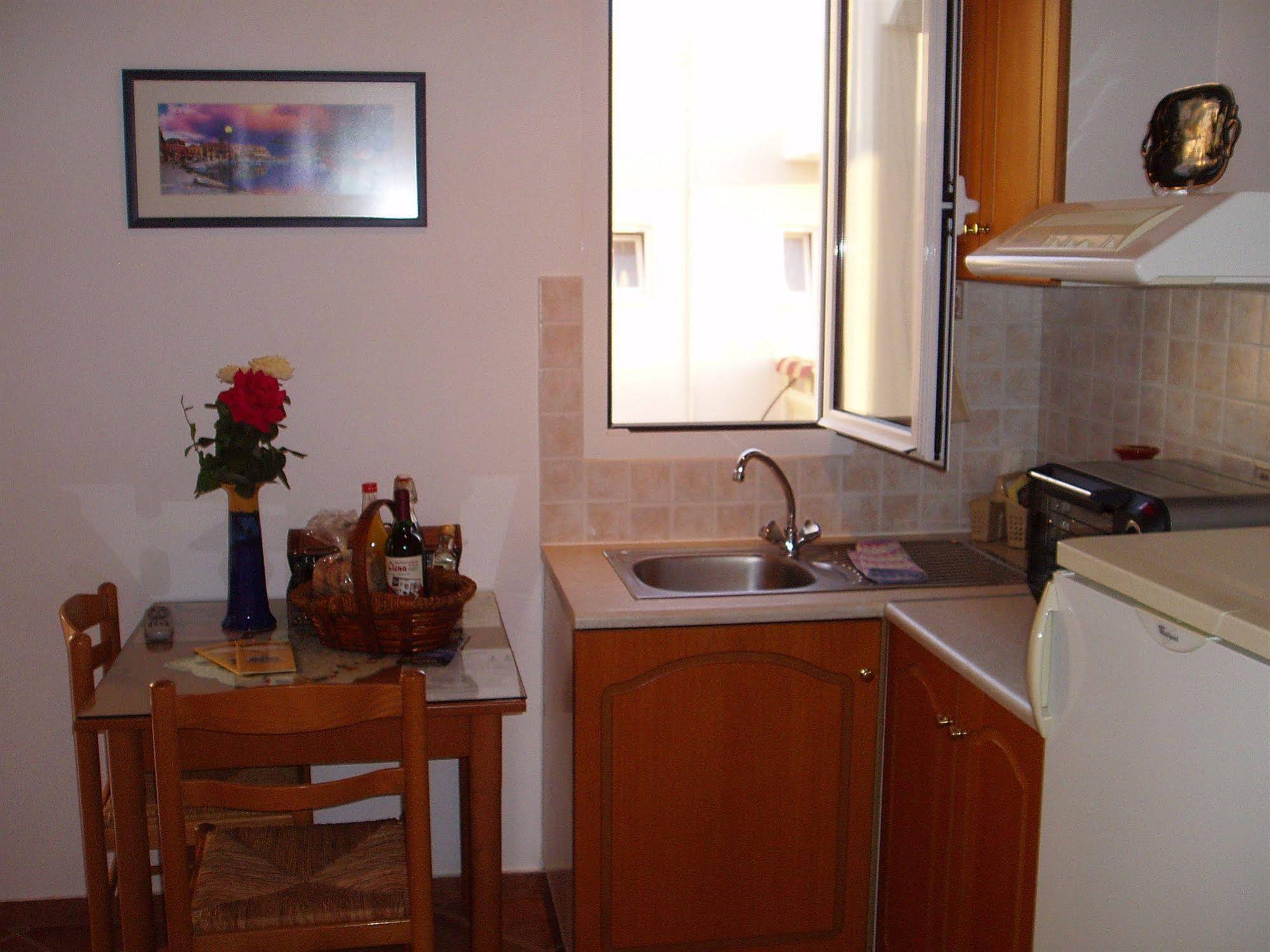 Elena Apartments Almirida