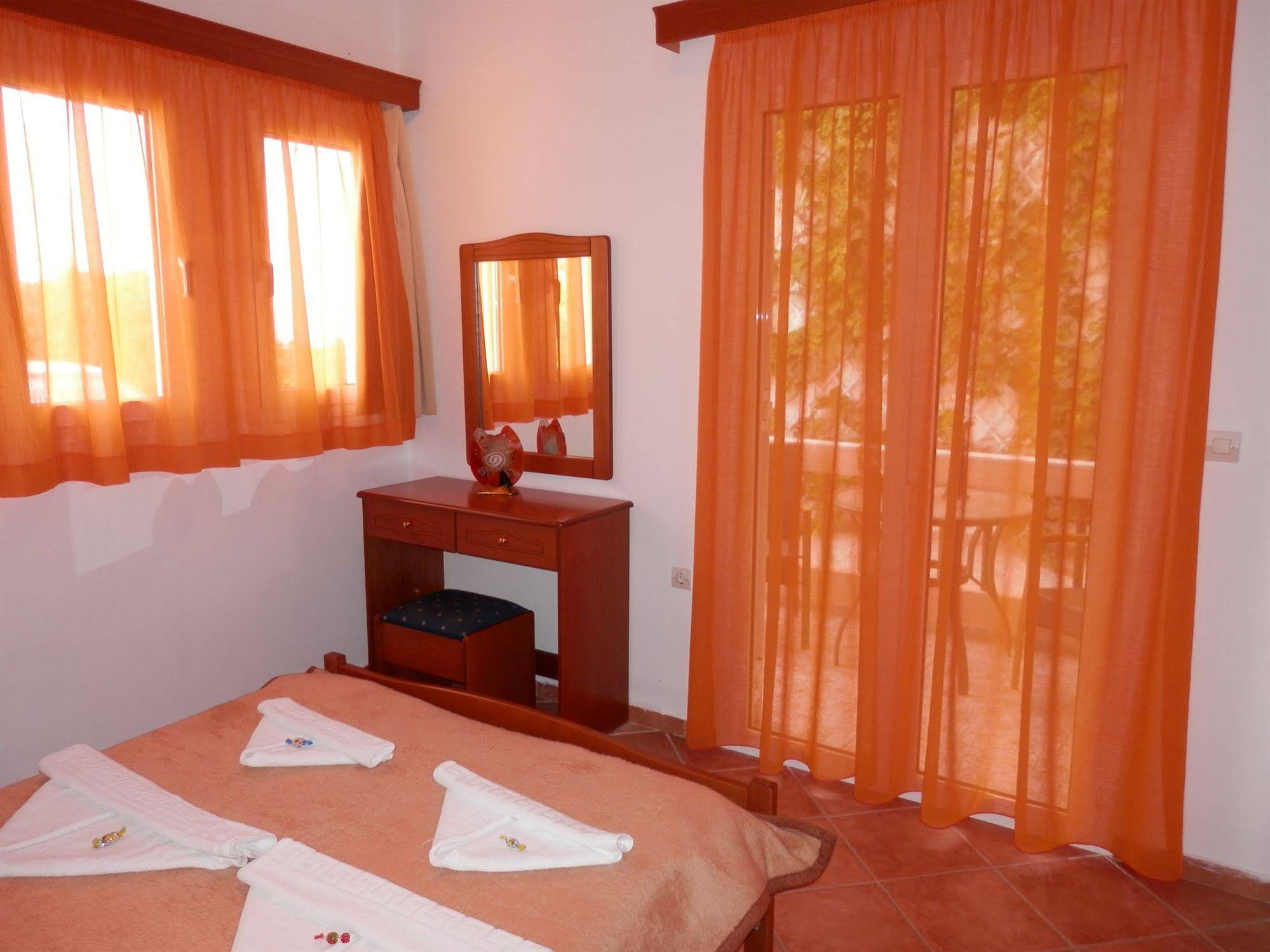 Elena Apartments Almirida