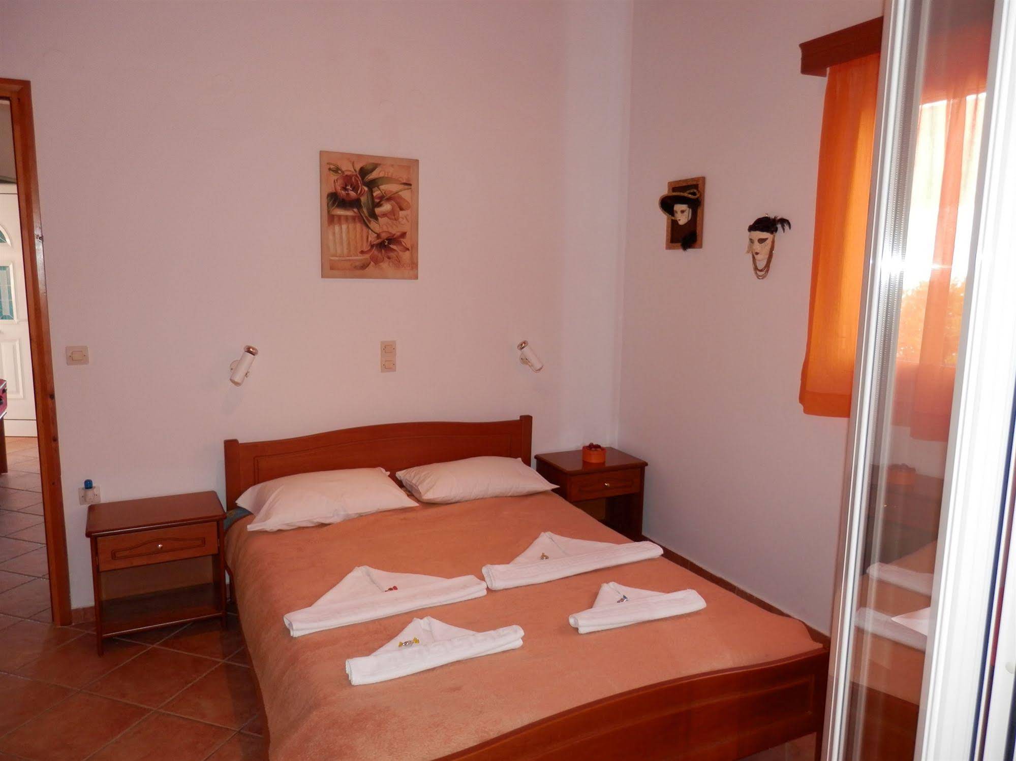 Elena Apartments Almirida