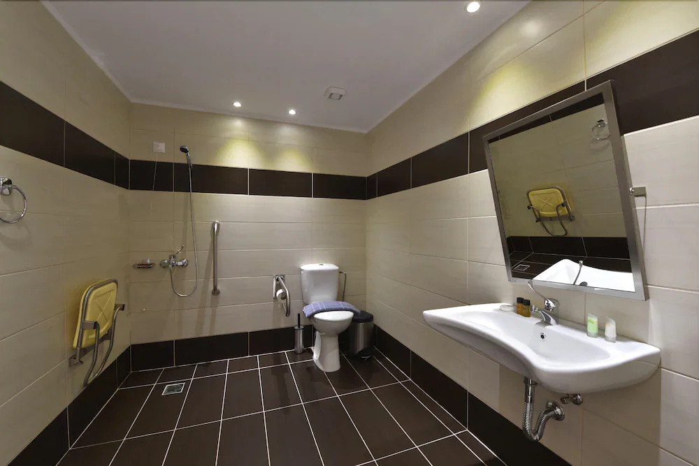 Alexander Amea Hotel