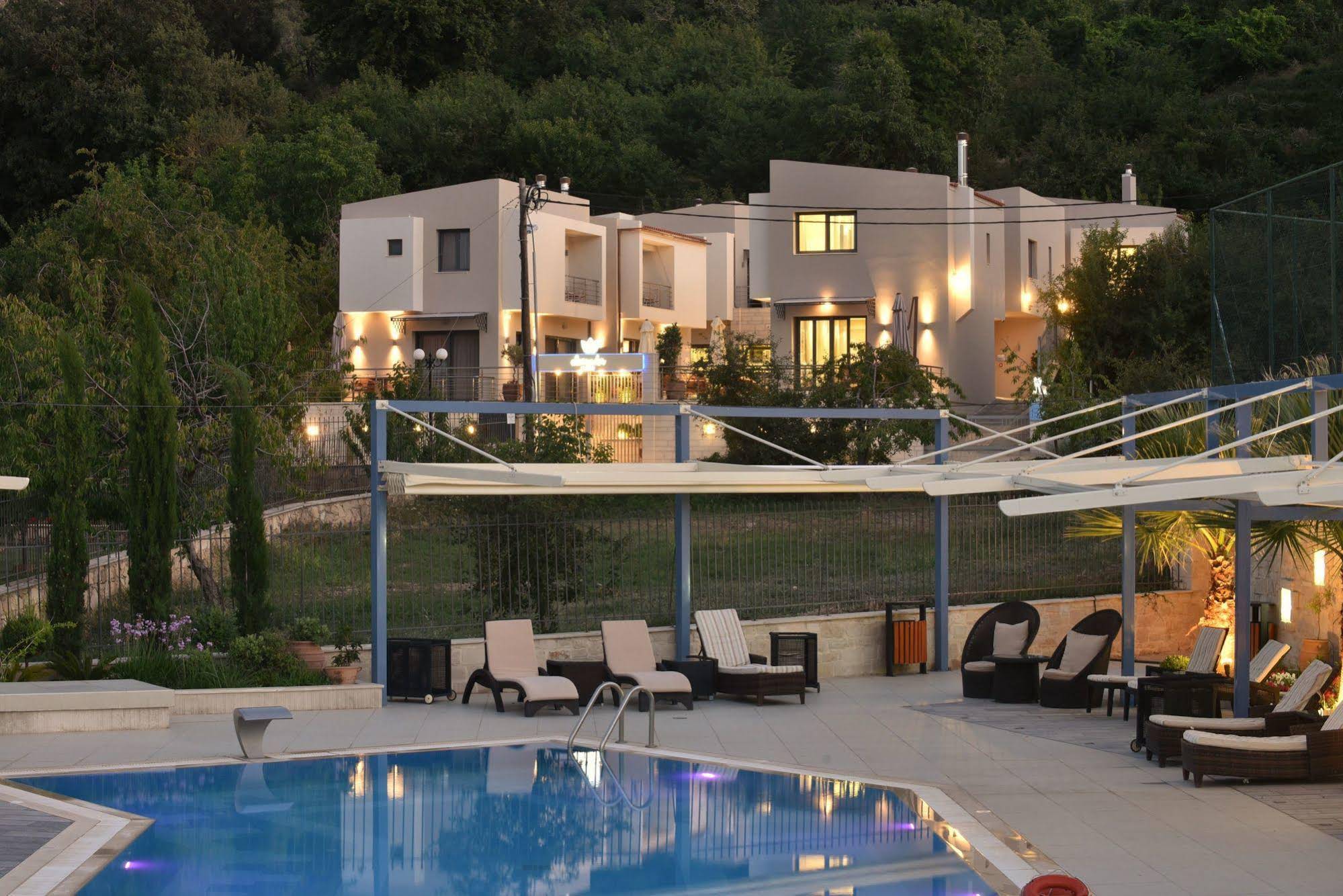 Alexander Suites