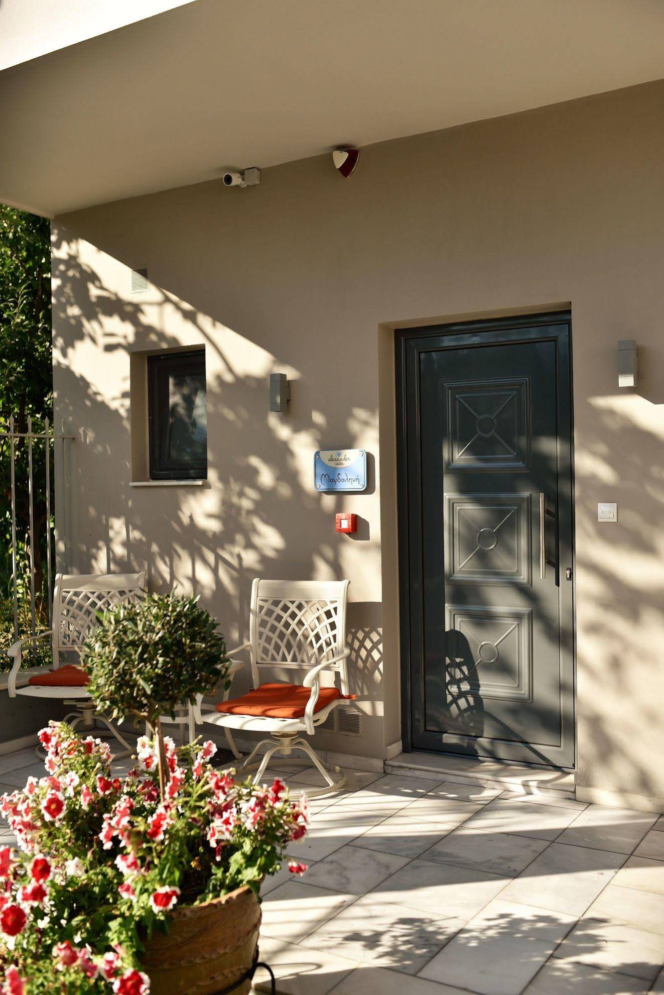 Alexander Suites