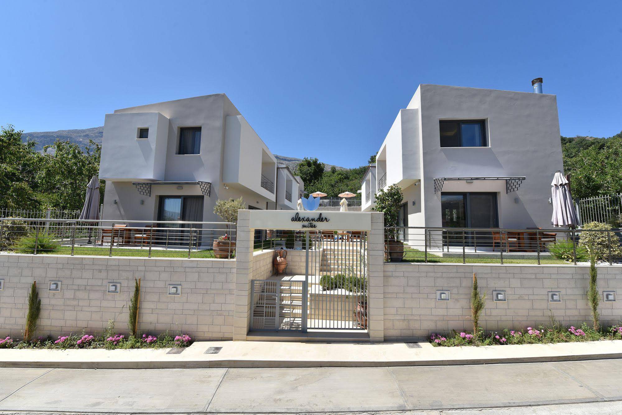 Alexander Suites