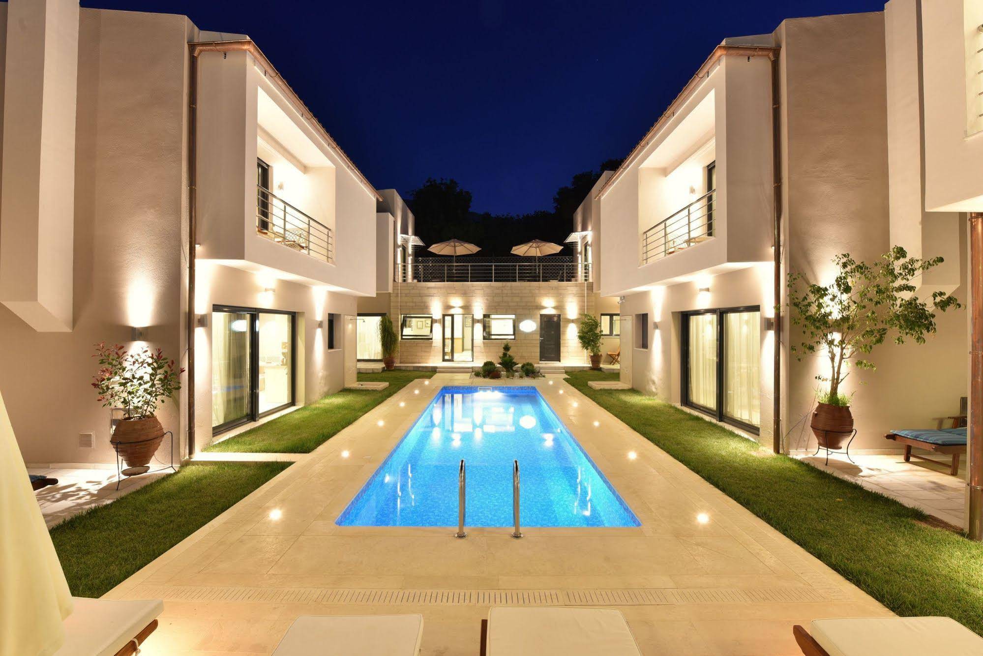 Alexander Suites