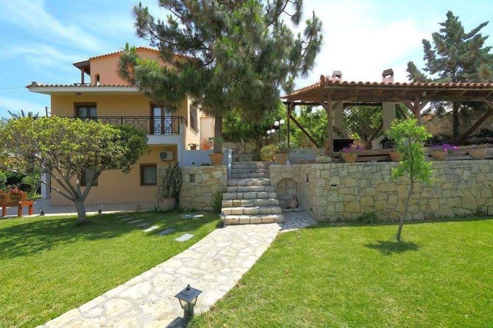 Karteros Hotel