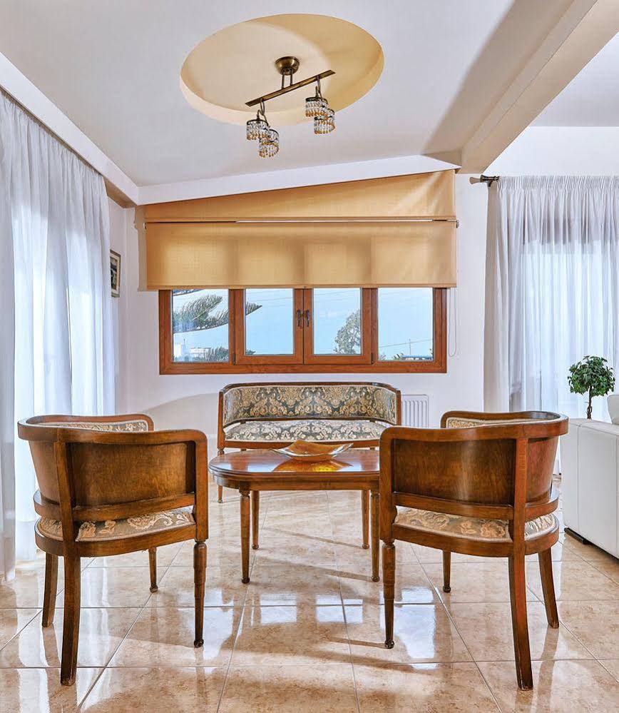 Karteros Hotel
