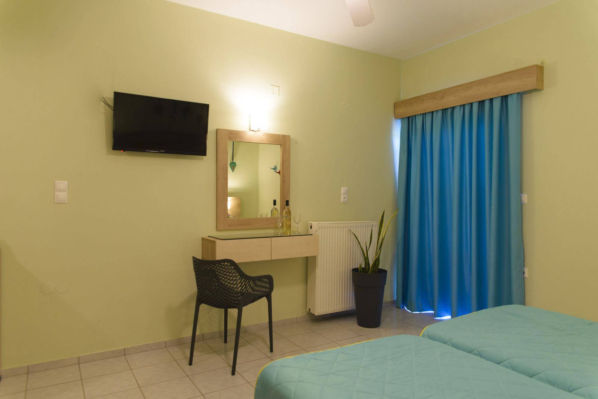 Creta Aptera Beach