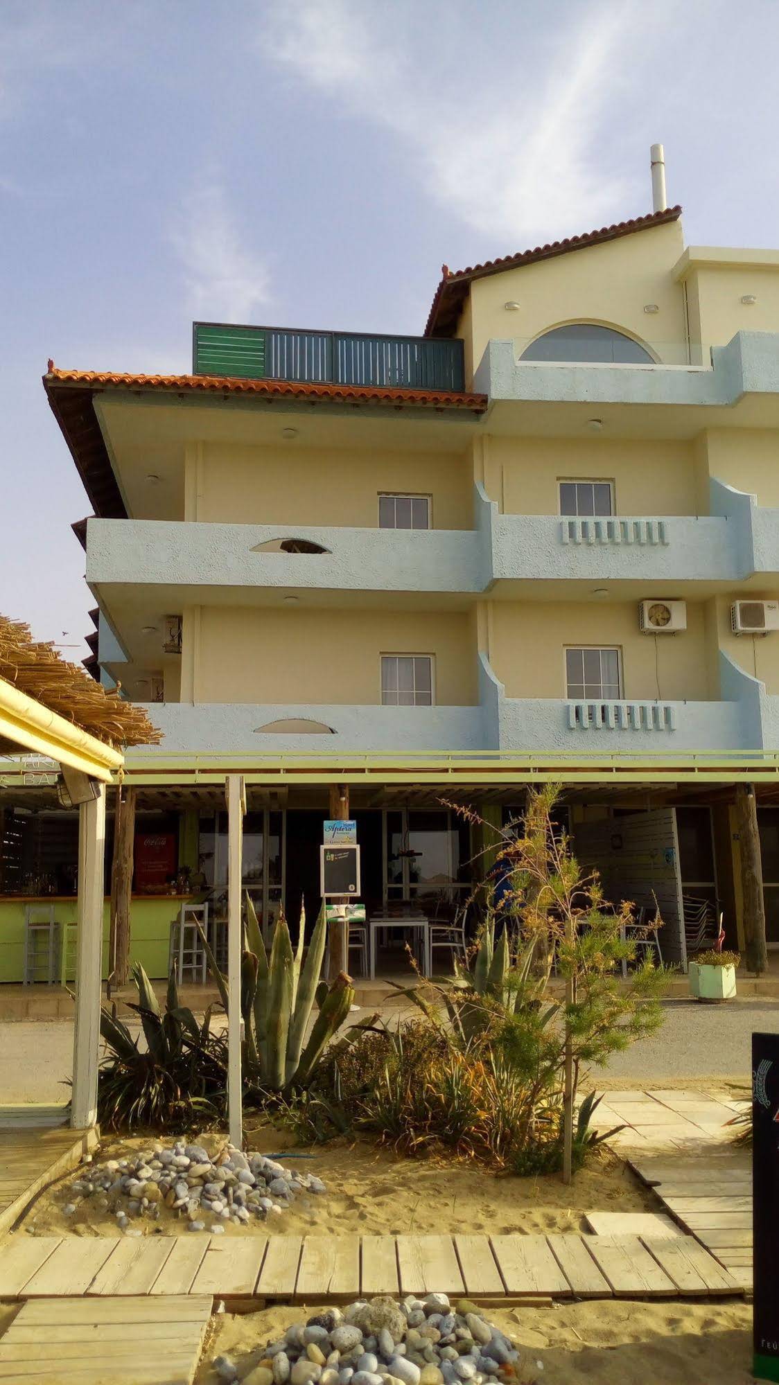 Creta Aptera Beach