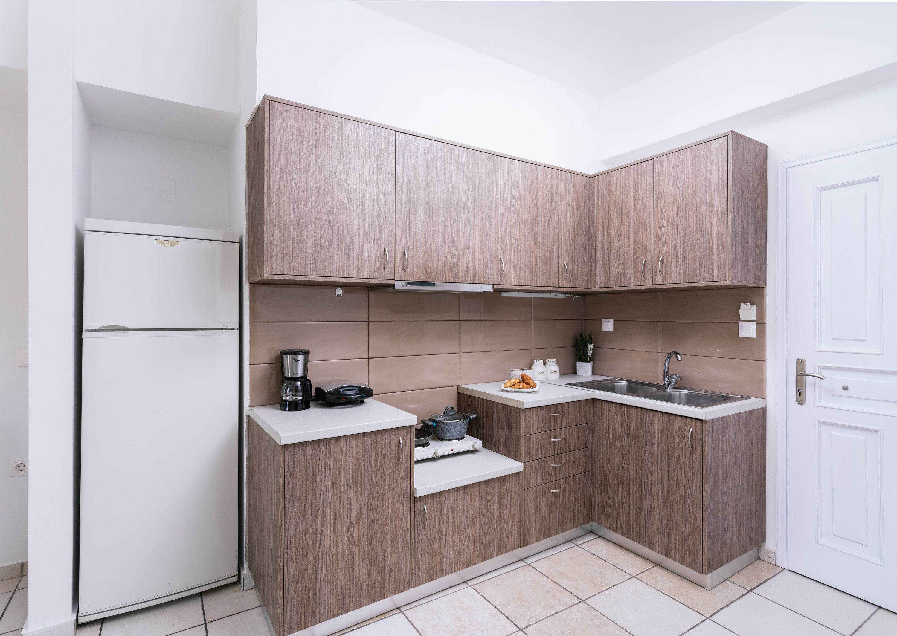 Ermis Luxury Suites & Apartments