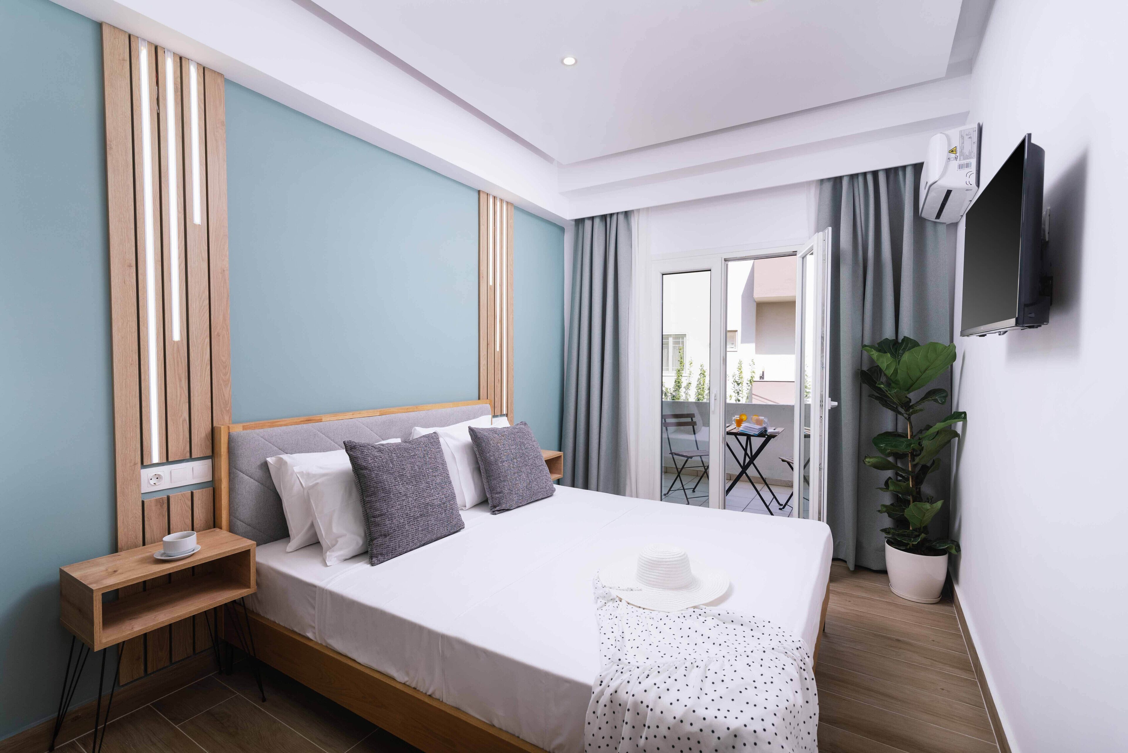 Ermis Luxury Suites & Apartments