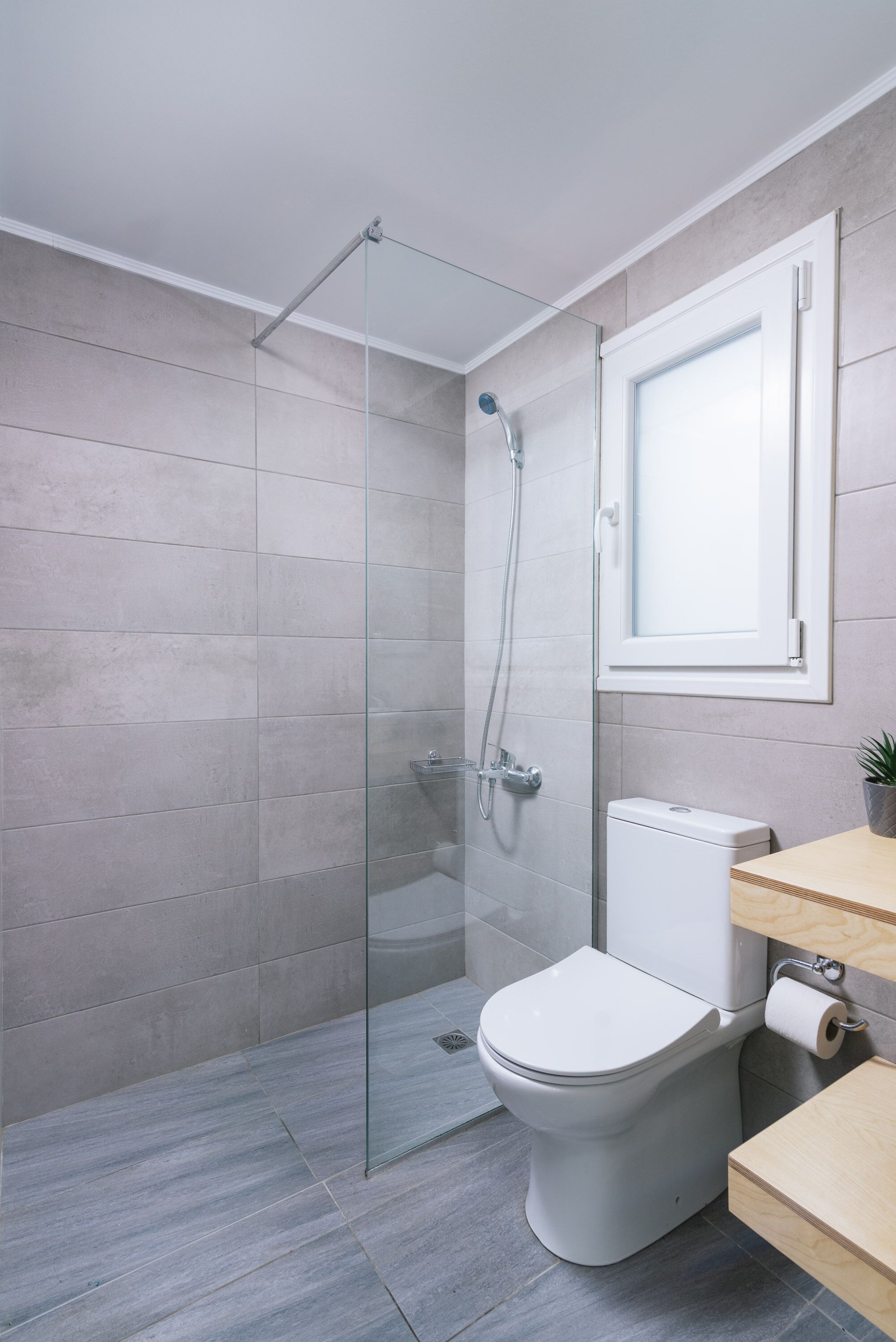 Ermis Luxury Suites & Apartments