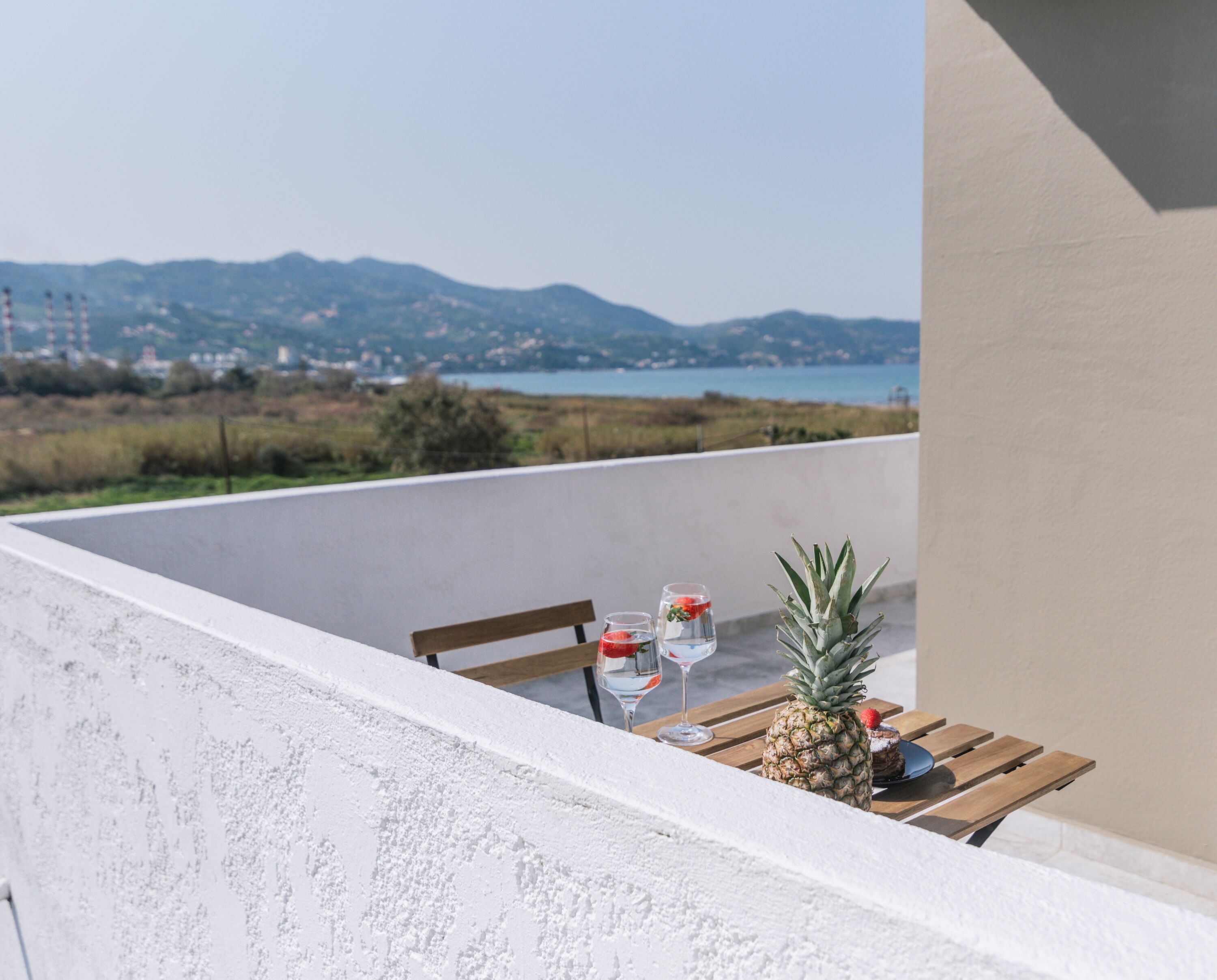 Ermis Luxury Suites & Apartments
