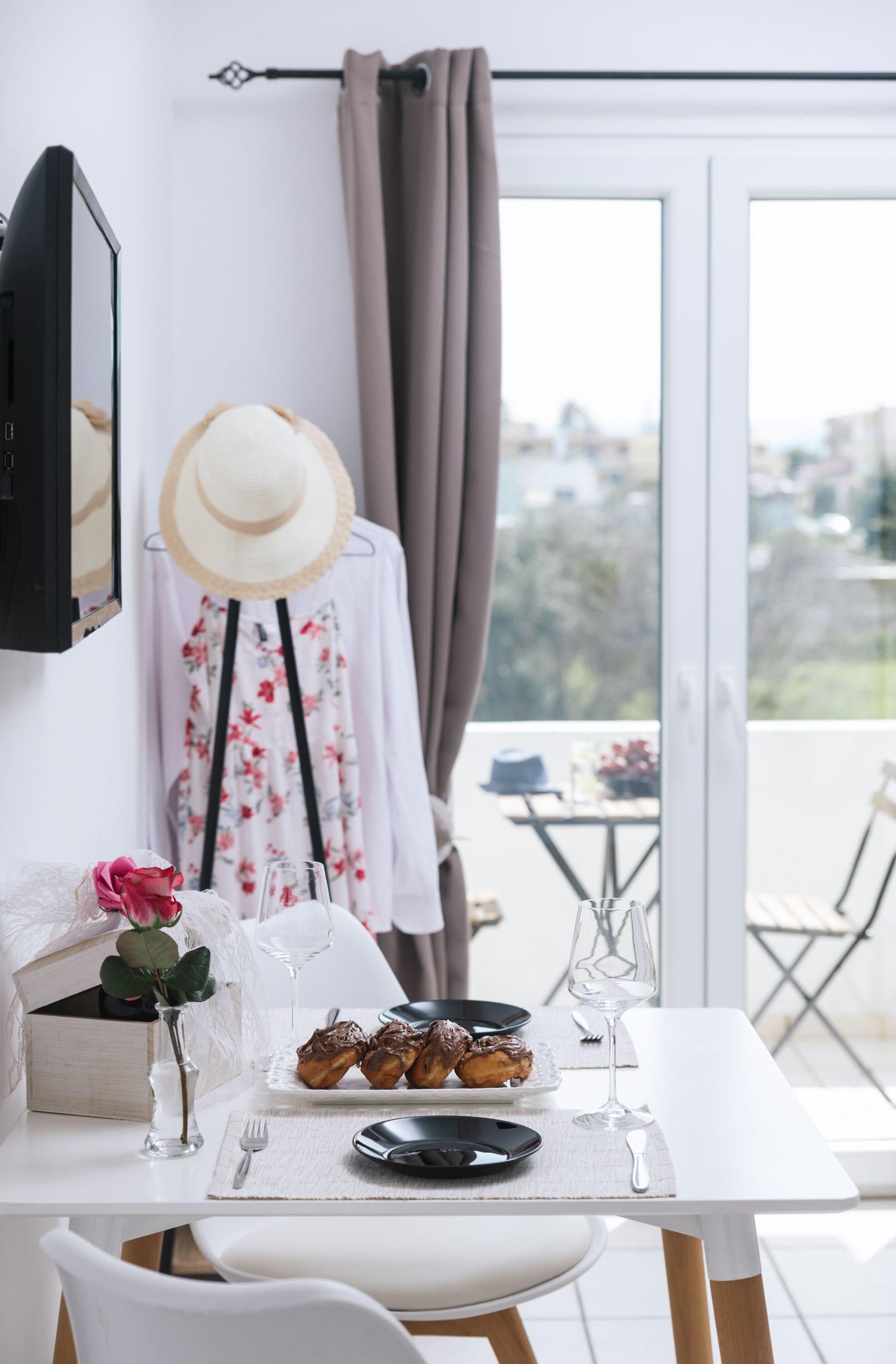 Ermis Luxury Suites & Apartments
