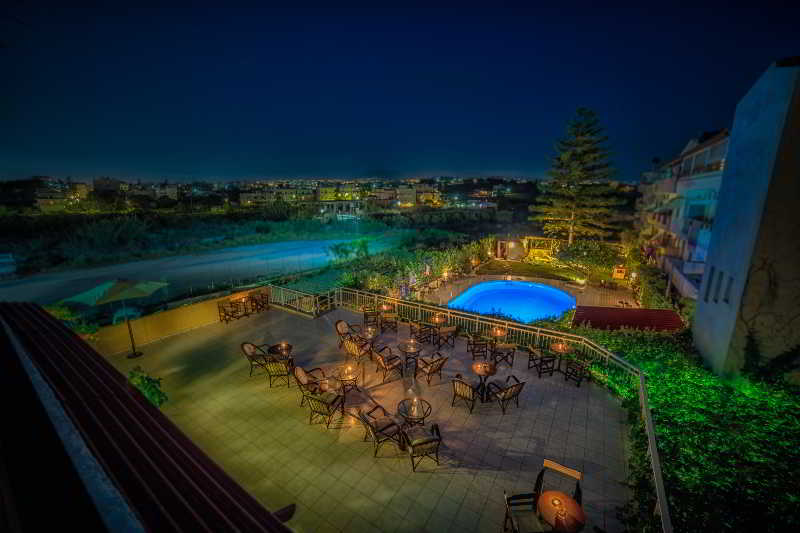 Roxani Hotel