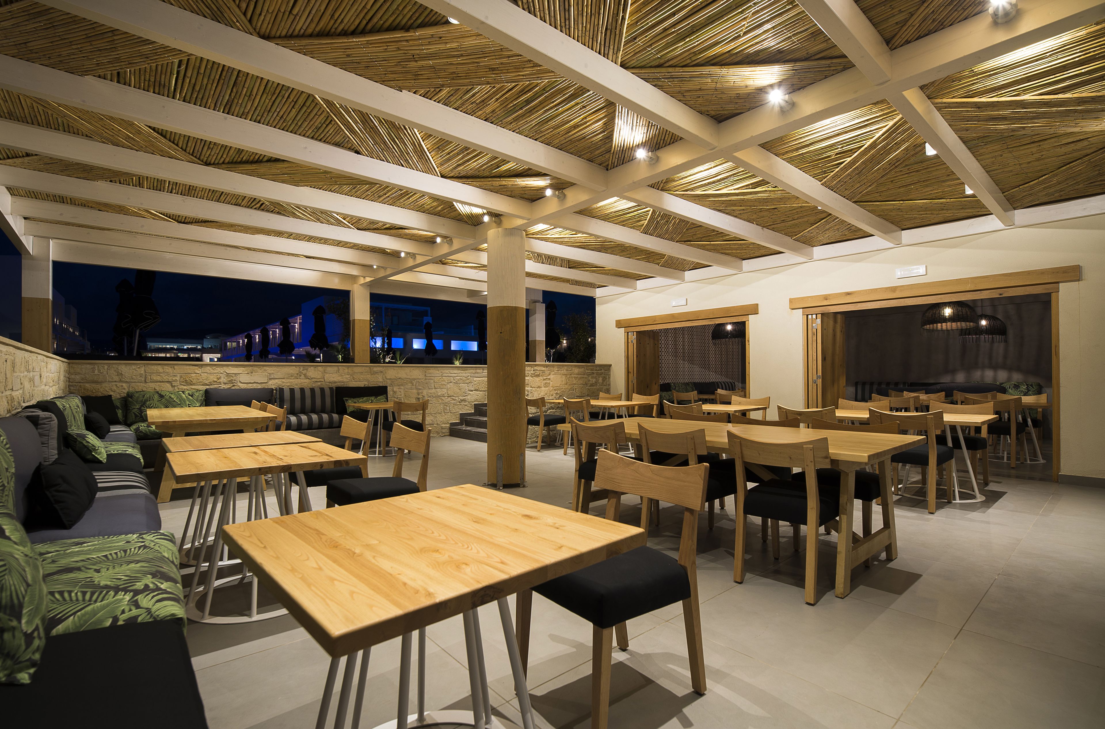 Insula Alba Sea Side Resort & Spa