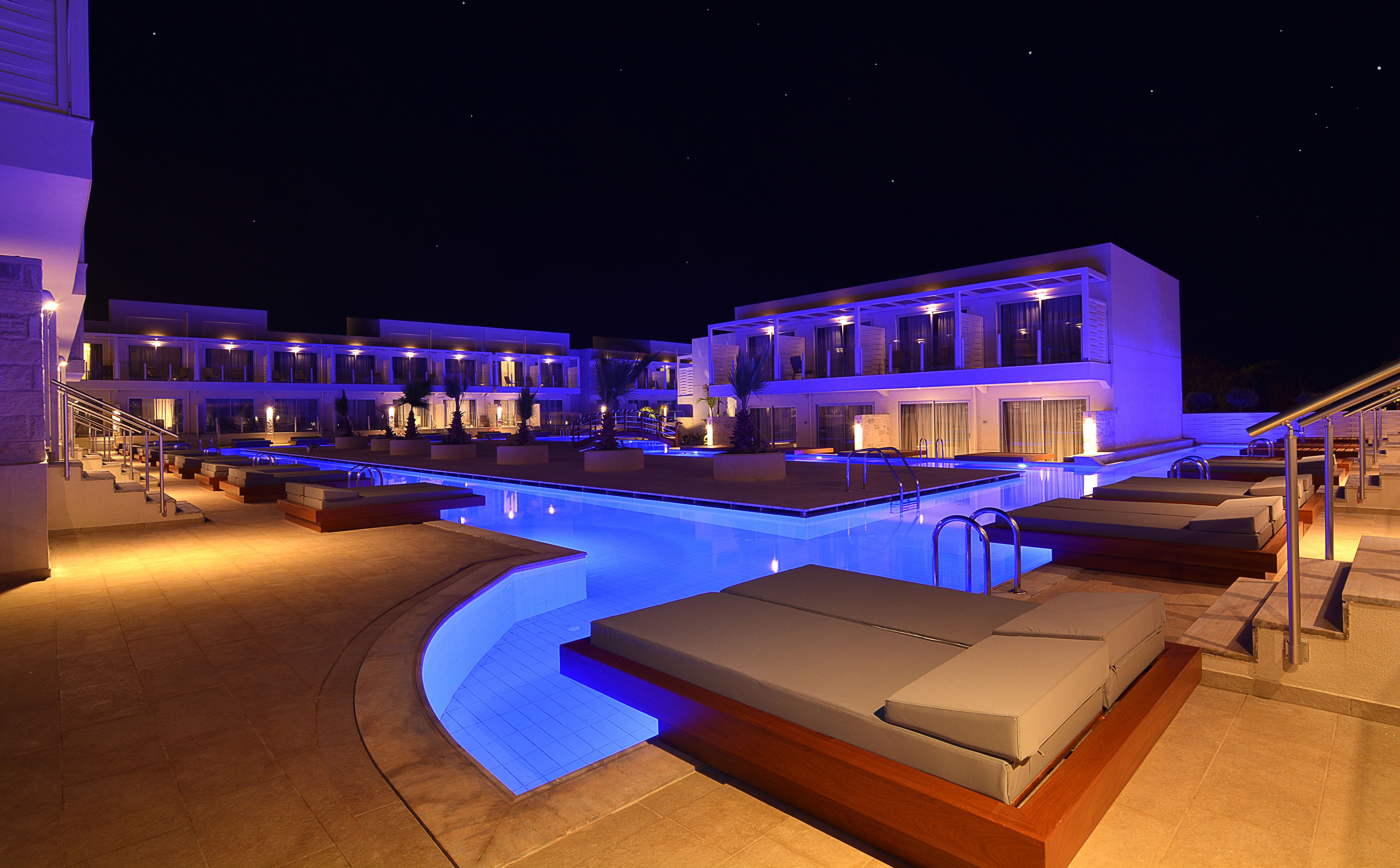 Insula Alba Sea Side Resort & Spa