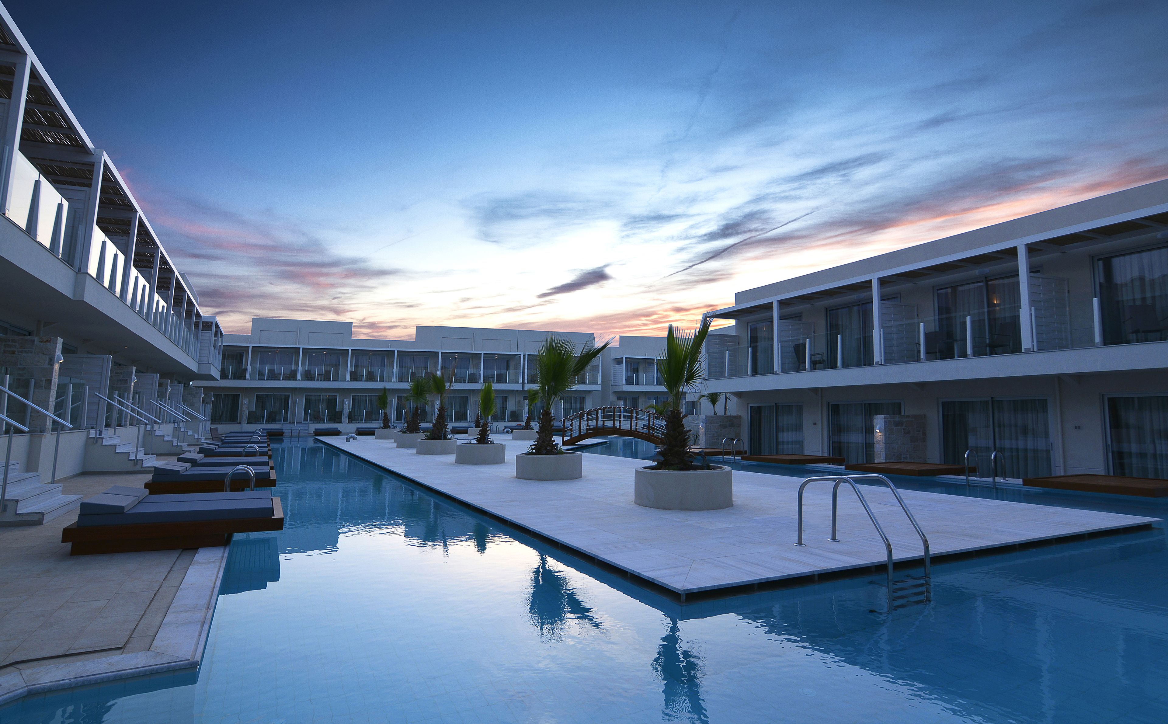 Insula Alba Sea Side Resort & Spa