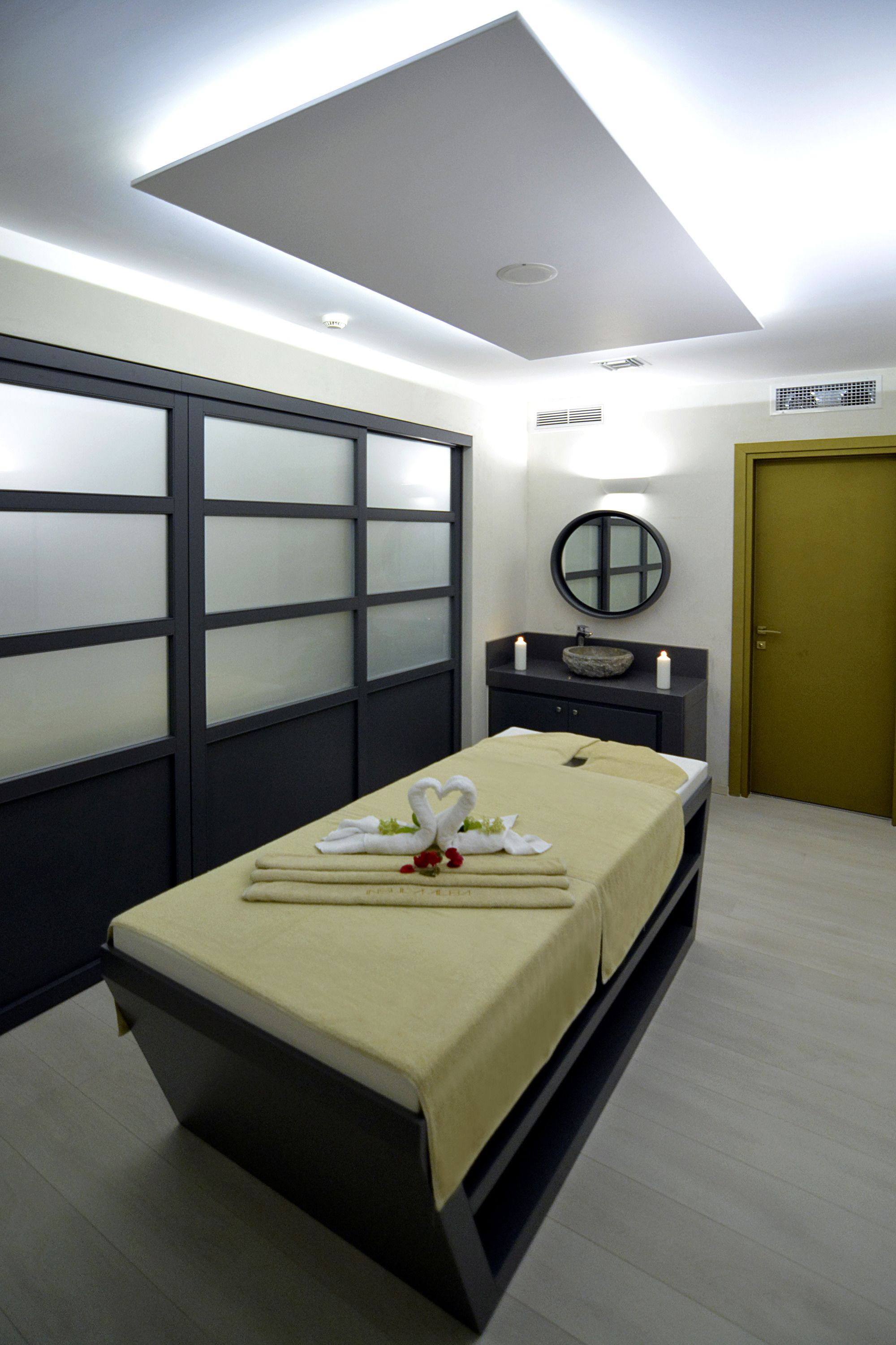 Insula Alba Sea Side Resort & Spa
