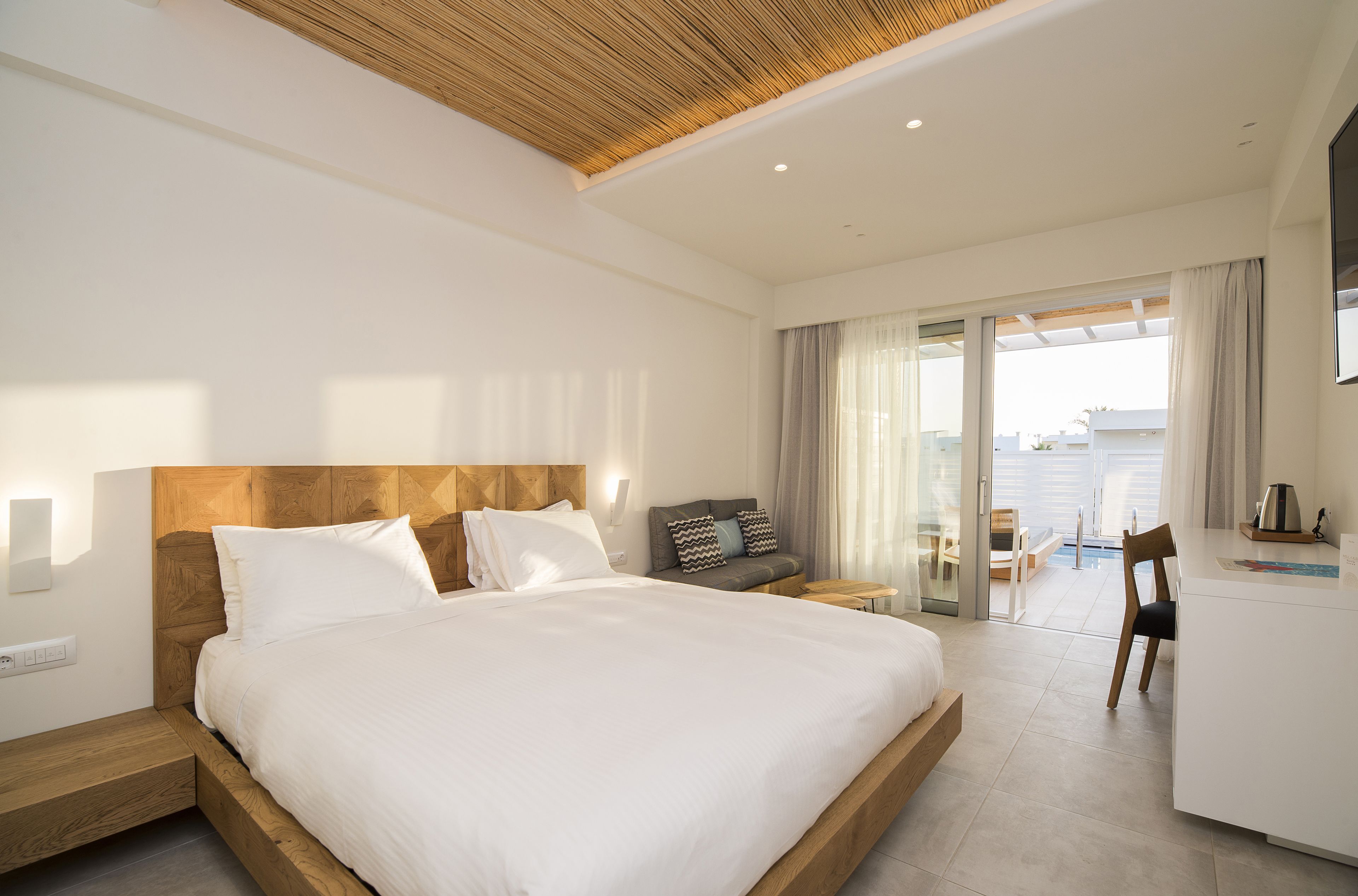 Insula Alba Sea Side Resort & Spa