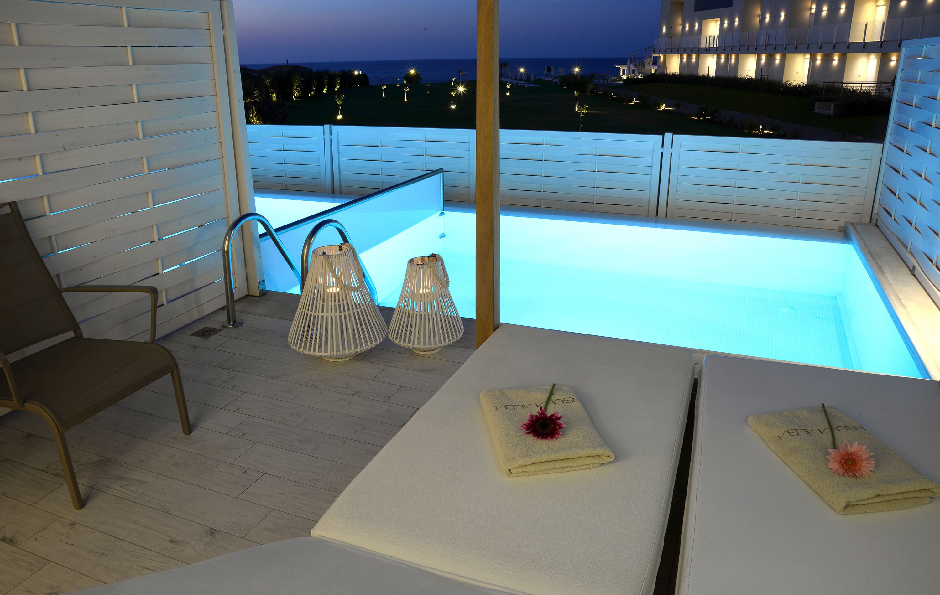 Insula Alba Sea Side Resort & Spa