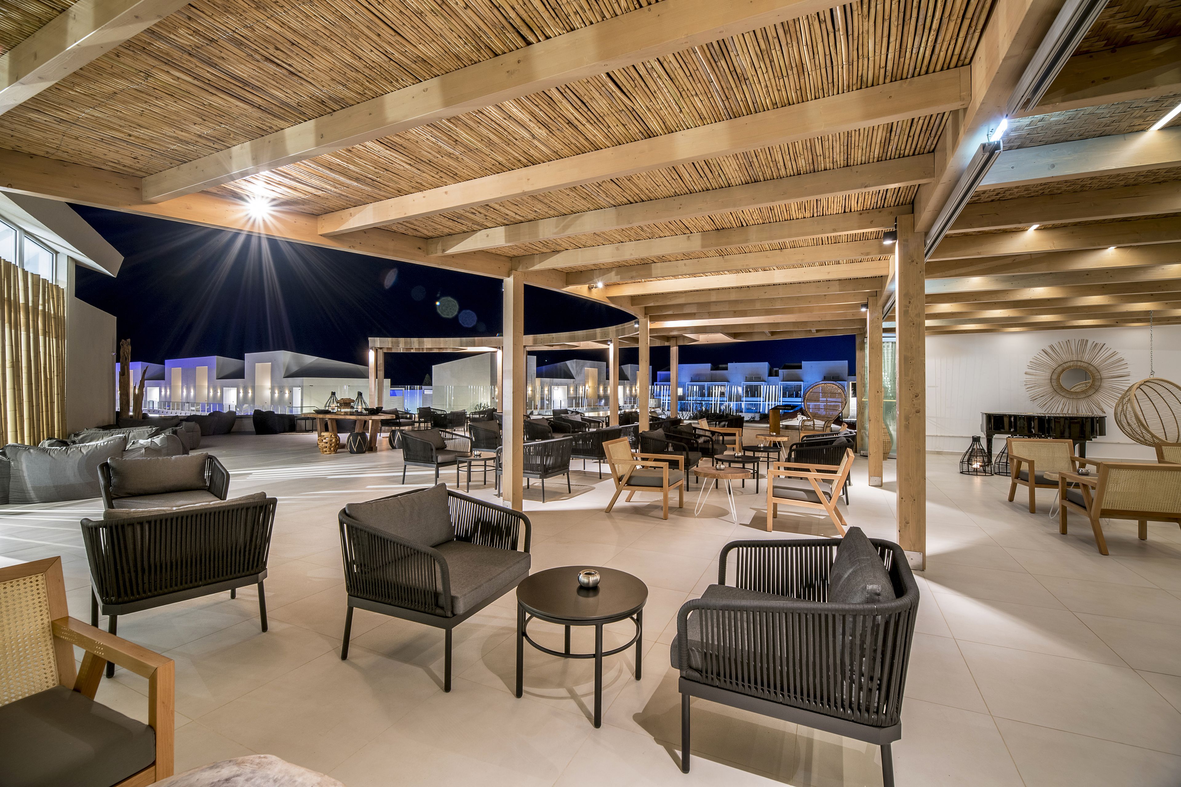 Insula Alba Sea Side Resort & Spa
