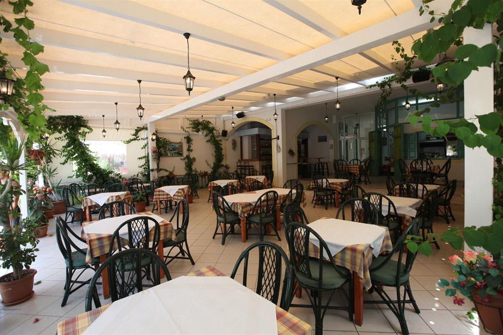 Paul Marie Hotel & Bungalows