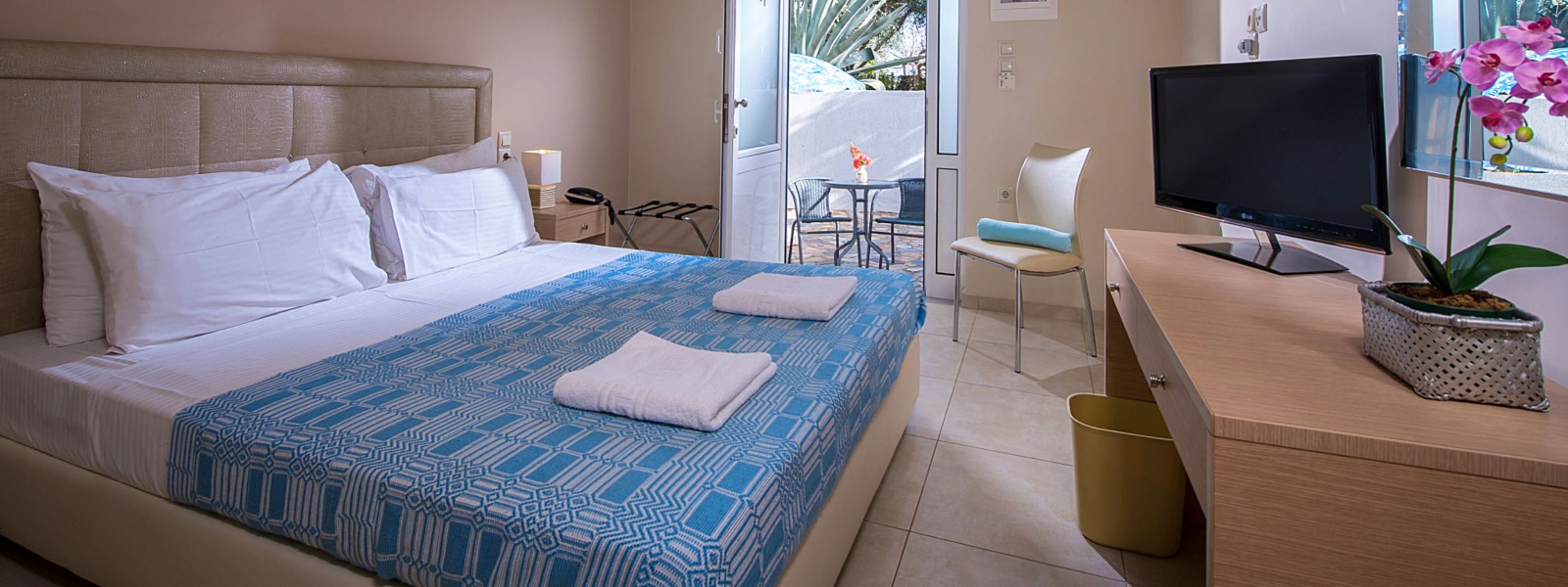 Oasis Beach Hotel
