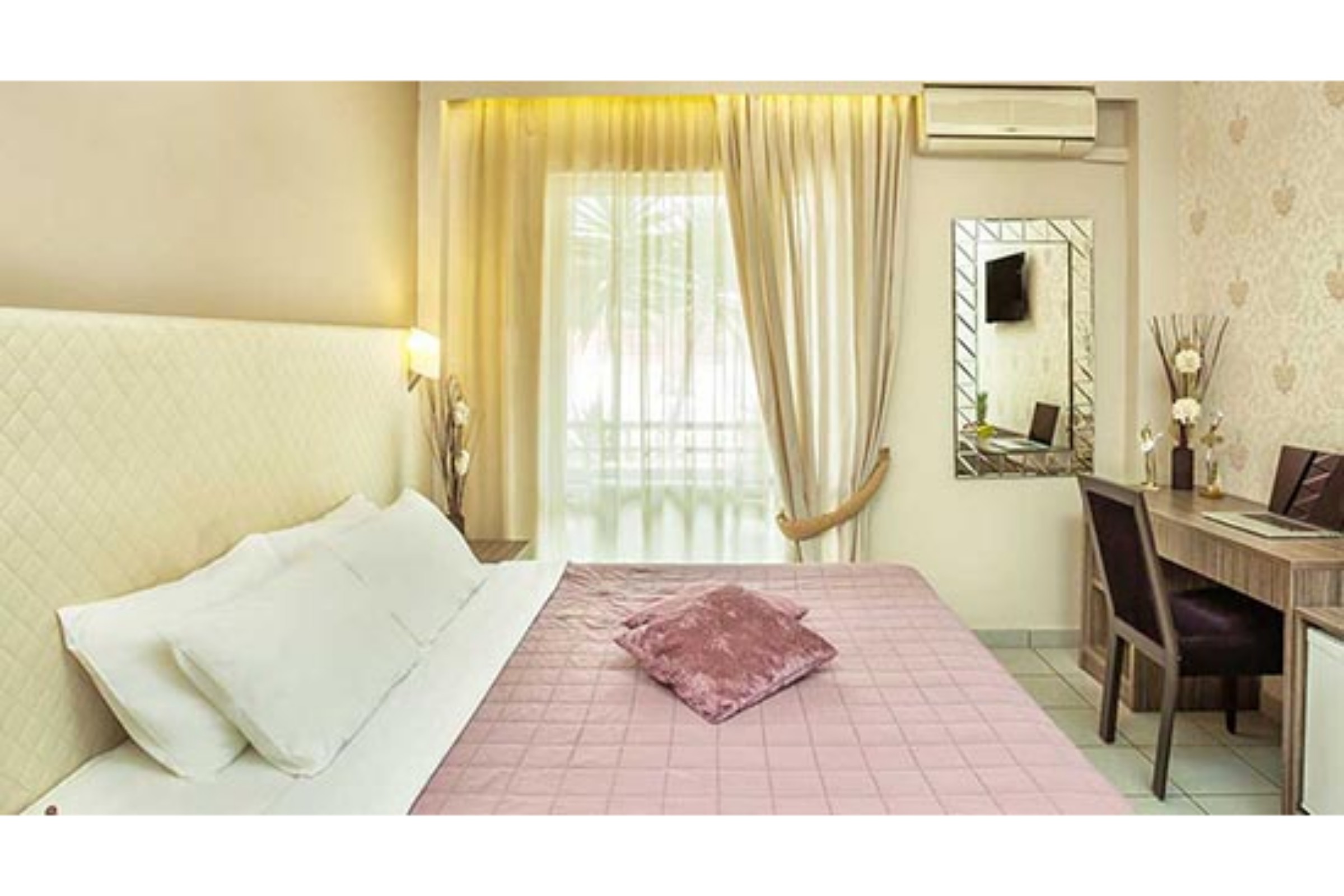 Oasis Beach Hotel