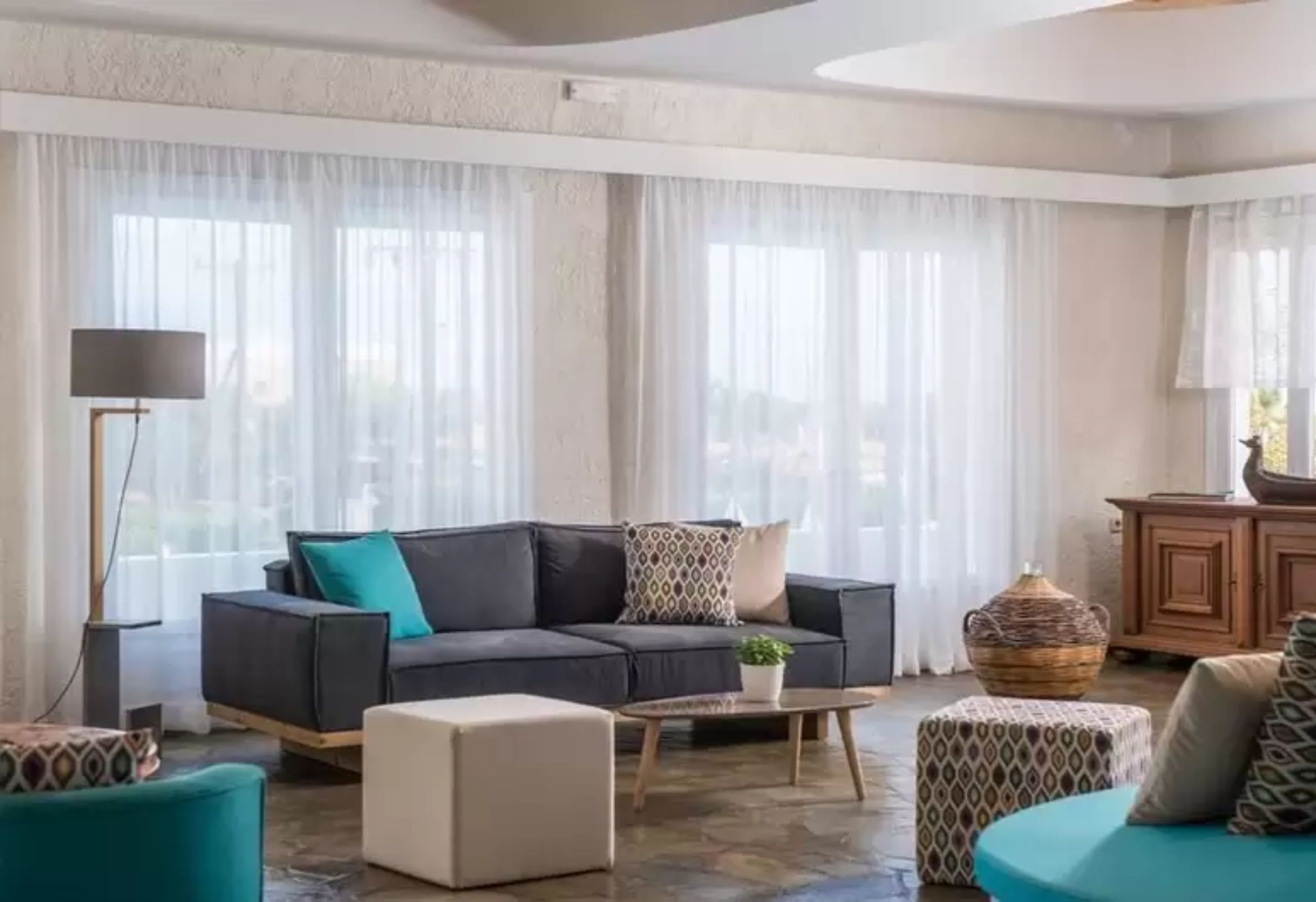 Oasis Beach Hotel