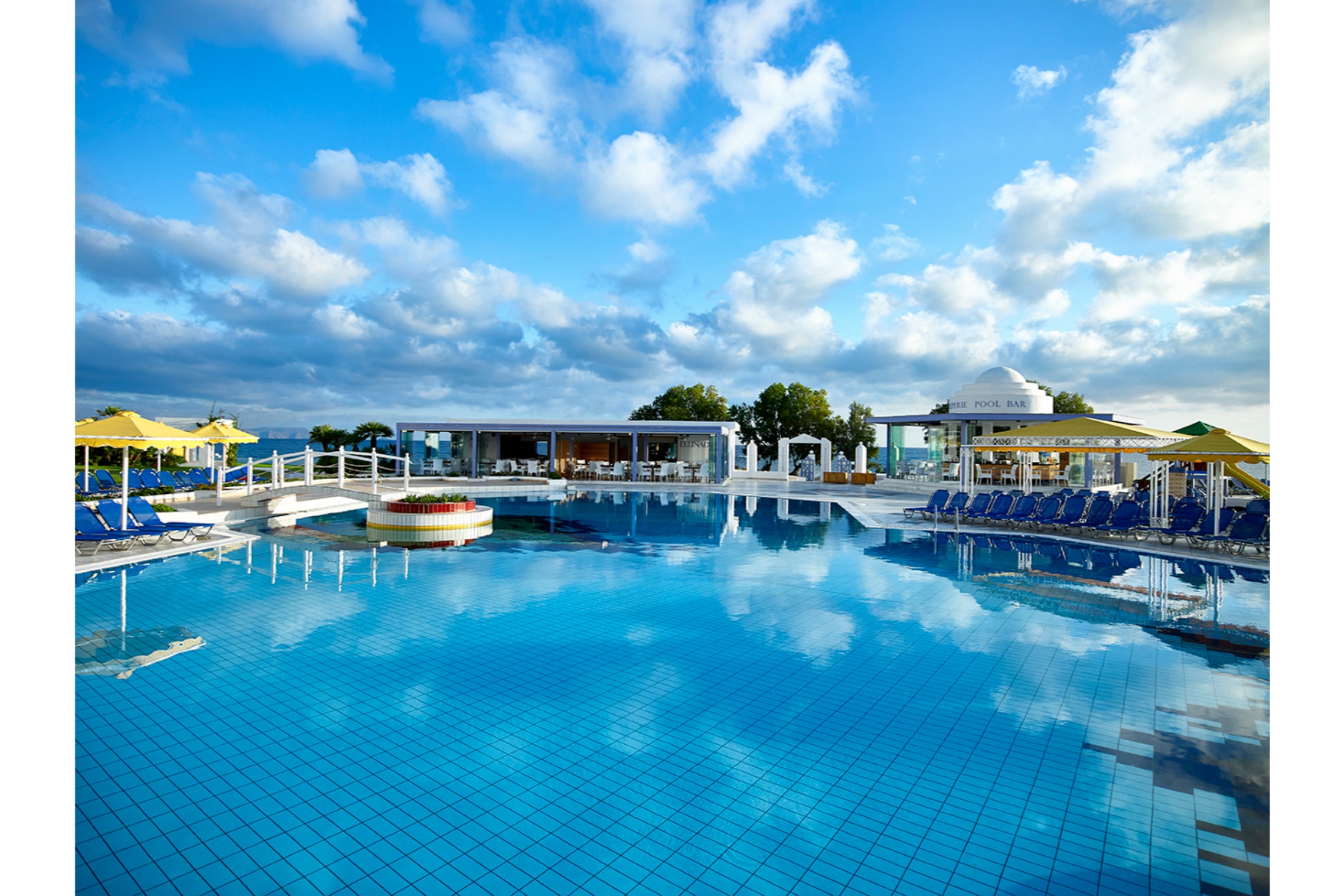 Serita Beach Hotel