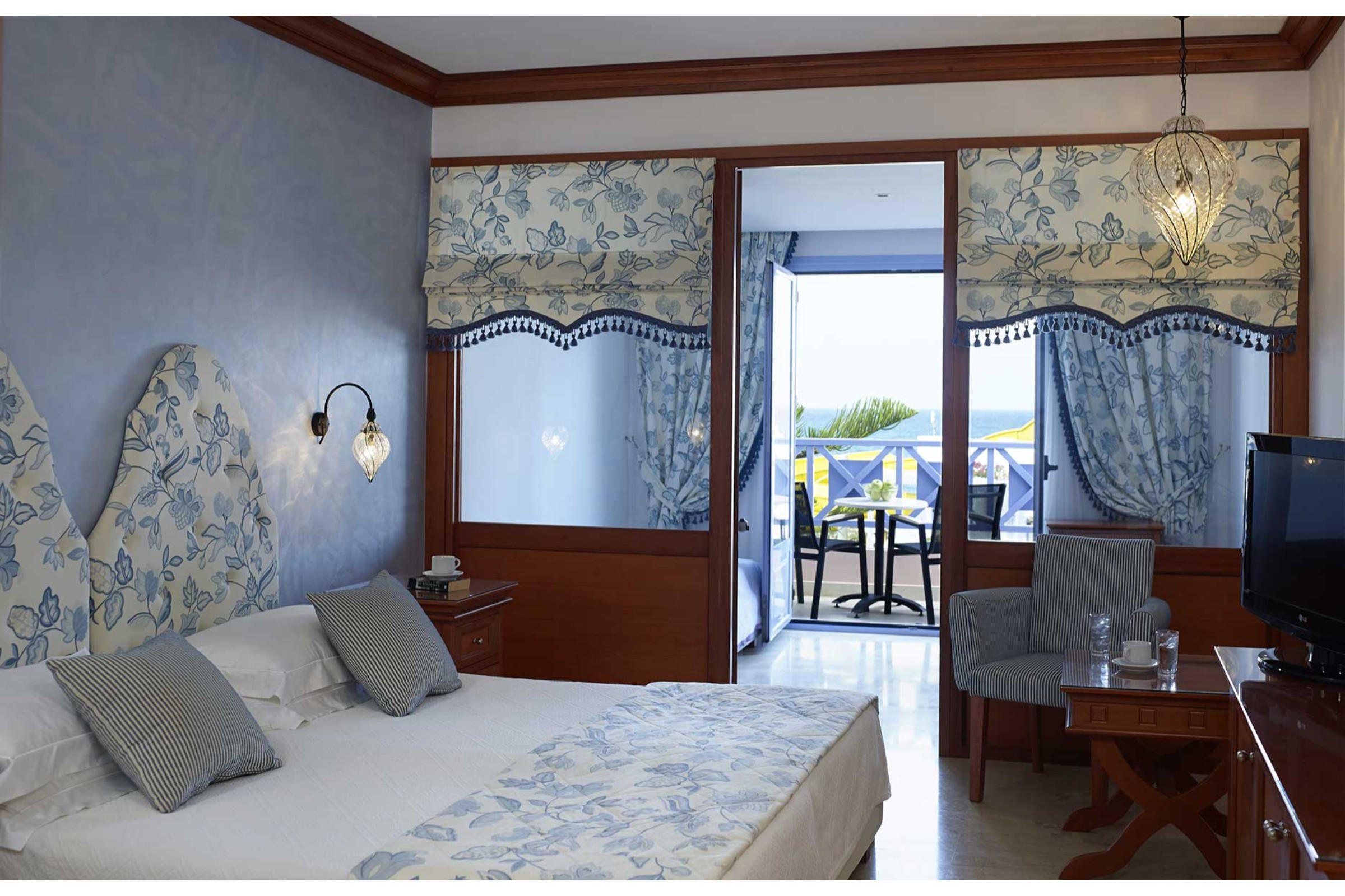 Serita Beach Hotel
